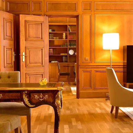 Hotel De - Small Luxury Of The World 5*