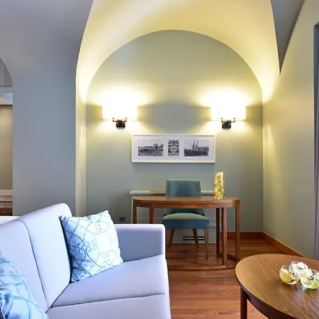De - Small Luxury Of The World 5* Lisbona