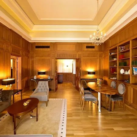 De - Small Luxury Of The World Lisbona