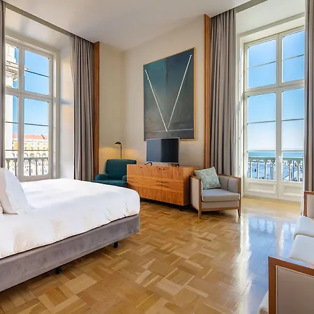 De - Small Luxury Of The World Lisbona