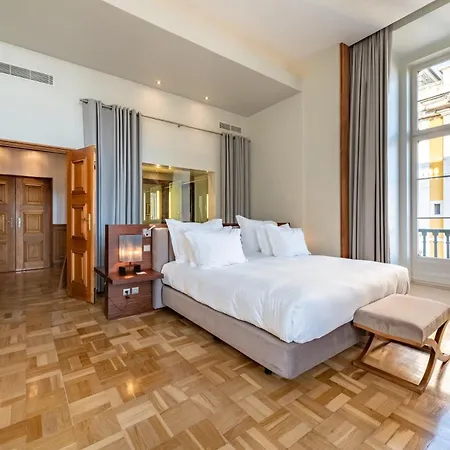 De - Small Luxury Of The World 5* Lisbona