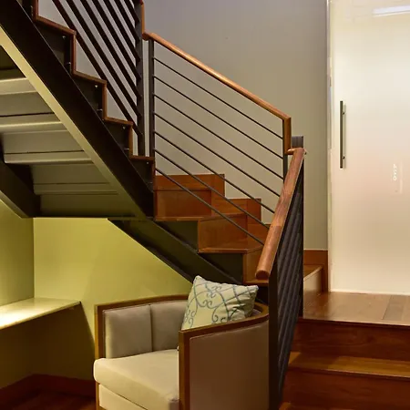 De - Small Luxury Of The World 5* Lisbona