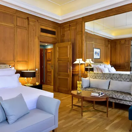 De - Small Luxury Of The World 5*