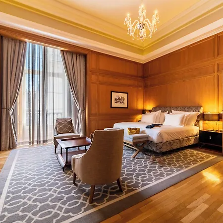 De - Small Luxury Of The World