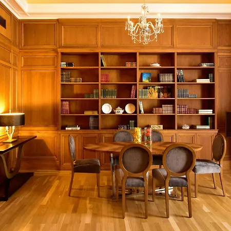 De - Small Luxury Of The World 5*