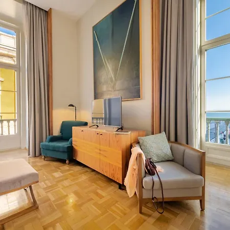 De - Small Luxury Of The World 5*